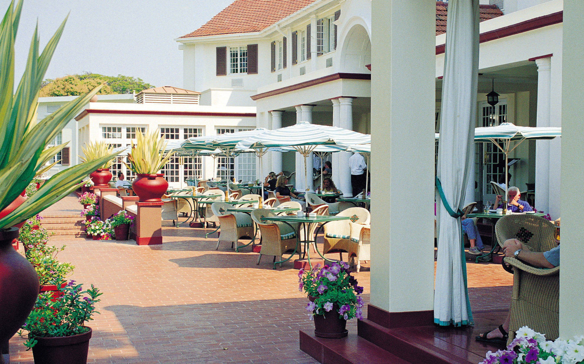 The Victoria Falls Hotel Ресторан фото